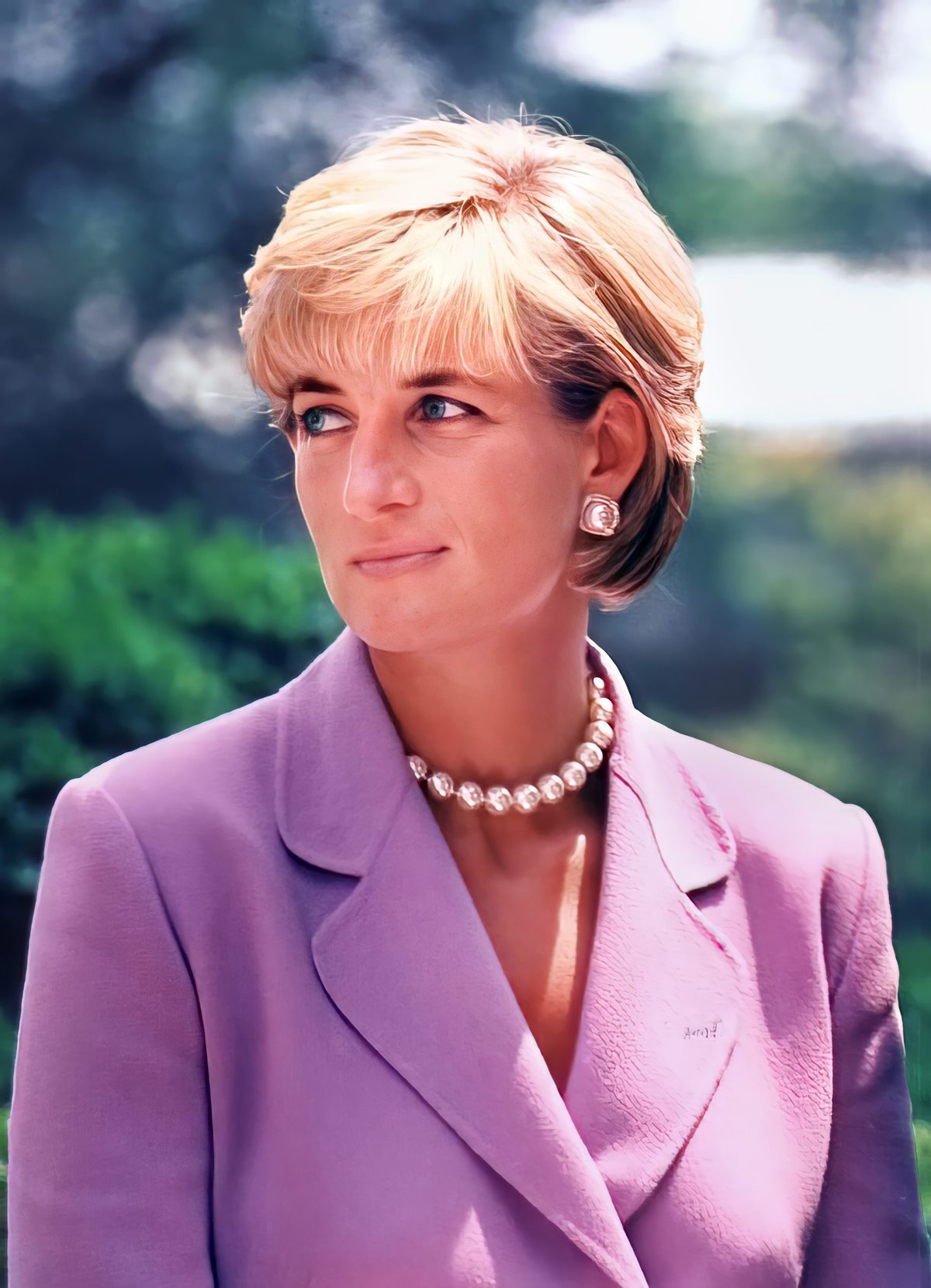 Princess Diana Held a Landmine Victim's Hand in Angola