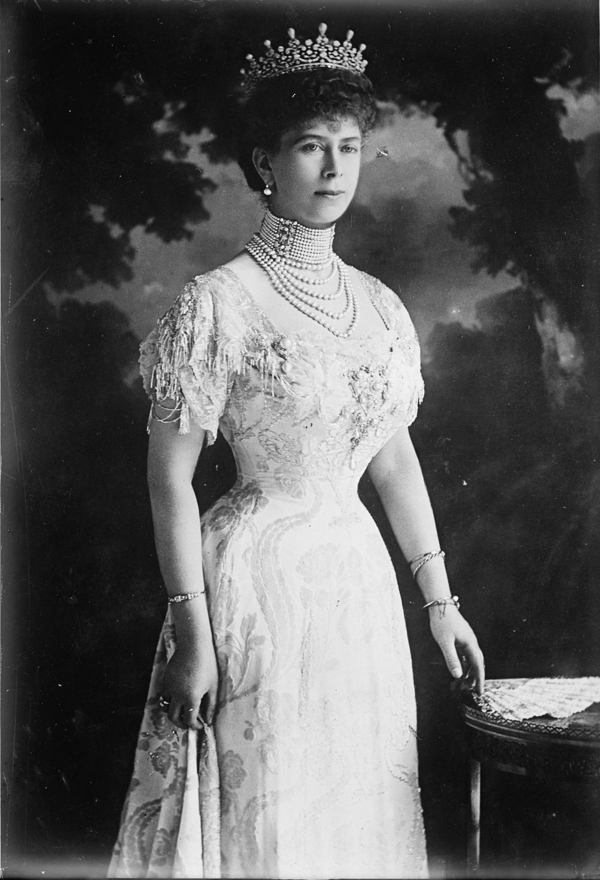 Queen Mary's Secret That Kept a Soldier's Mother Sane