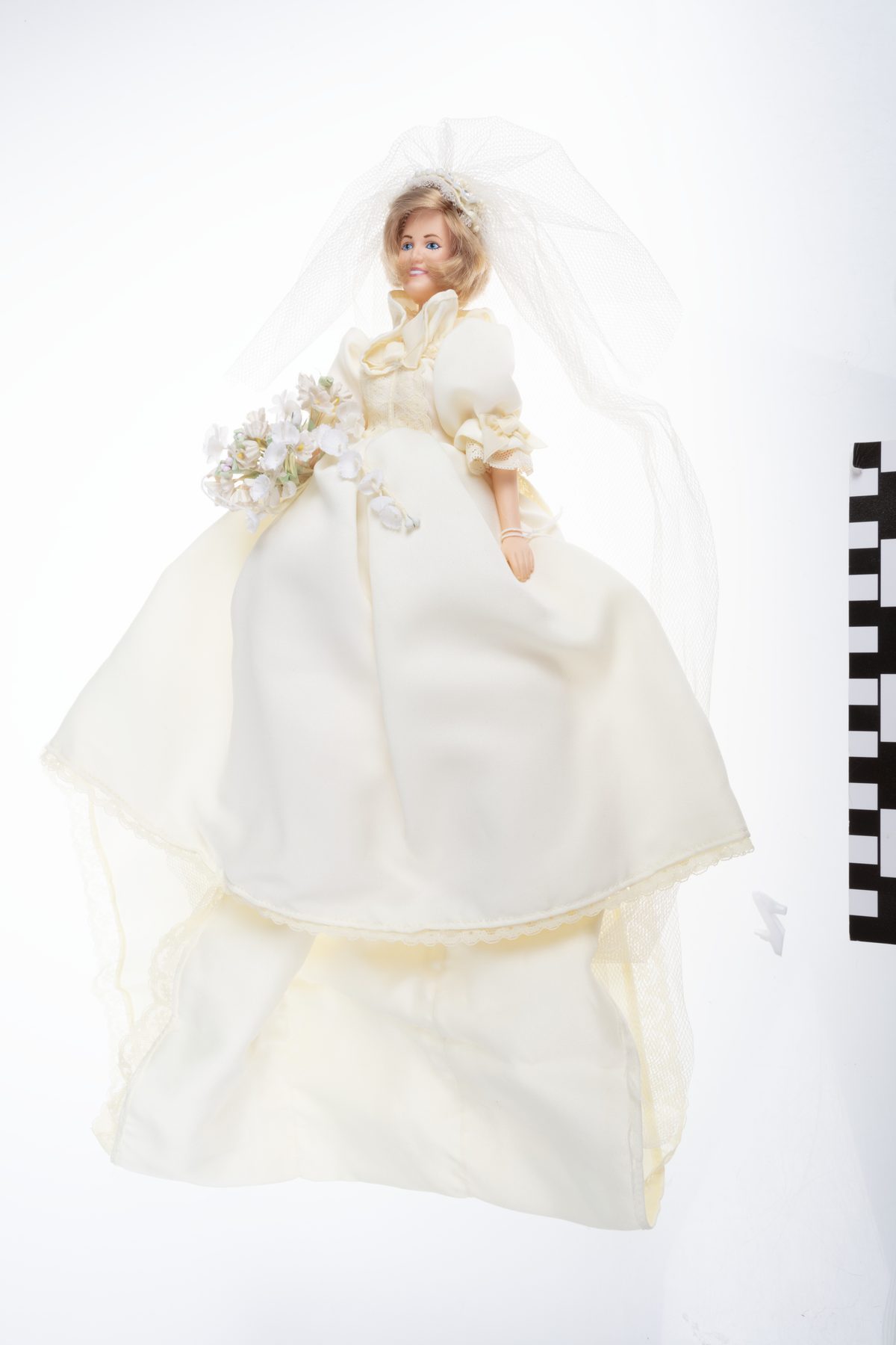 The Dress Princess Diana Wore the Day She Flew Solo