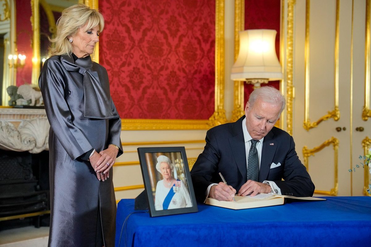 The Morning Queen Elizabeth II Drove Her Own Car to Church